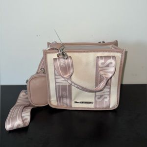Steve Madden canvas pink cream bwebber tote